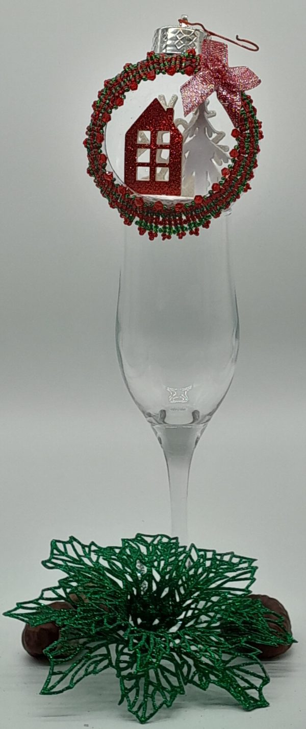 Beaded Christmas Scene Decoration - Image 3