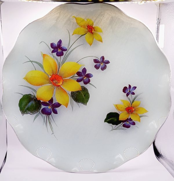 Stunning glass plate