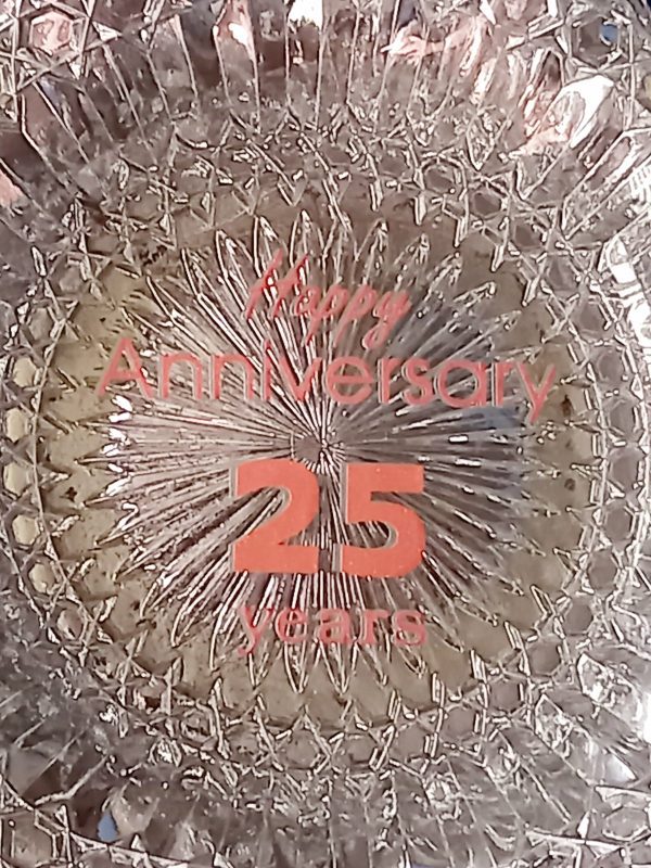 Beautiful mirror effect cut glass anniversary plate - Image 2