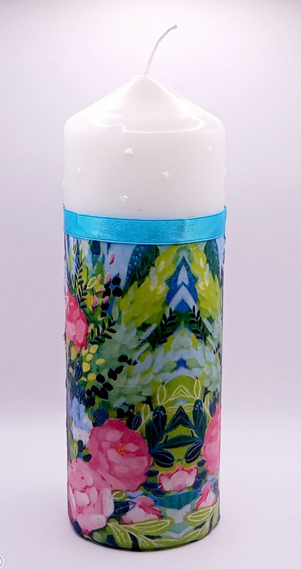Gorgeous decorated candle - Image 4