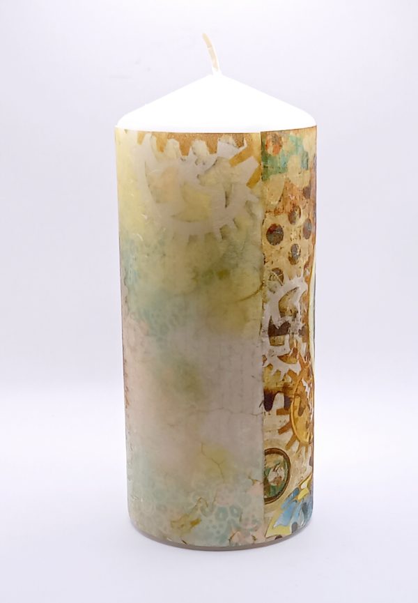 Beautiful decorated candle - Image 3