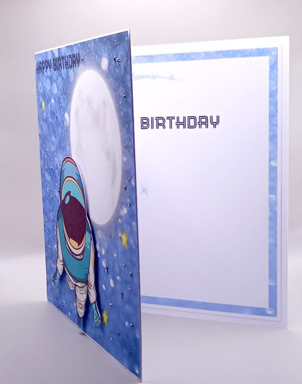 A fun spaceman birthday card - Image 3