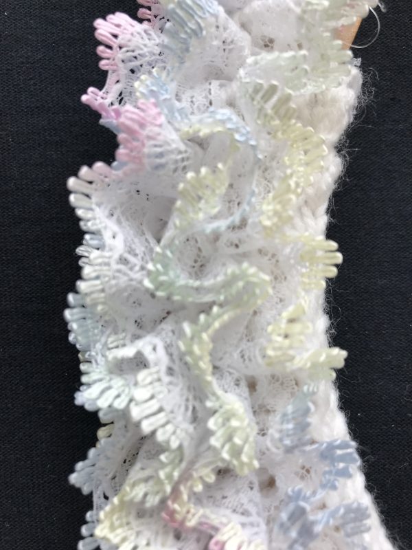 Knitted lace horse shoe number 3 in collection - Image 2