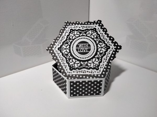 Hexagon Gift Box (black & white)