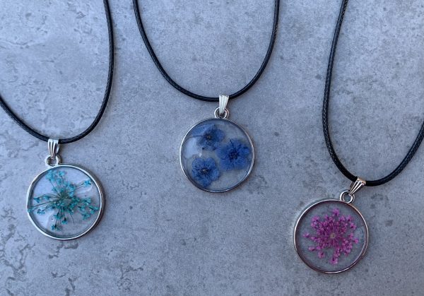 Maria Real Flower Pendant - Resin - Image 2