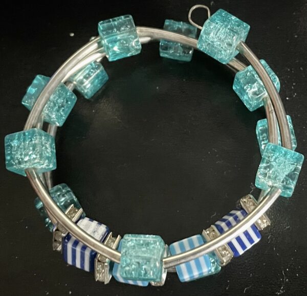 Cube bead bracelet - Image 2