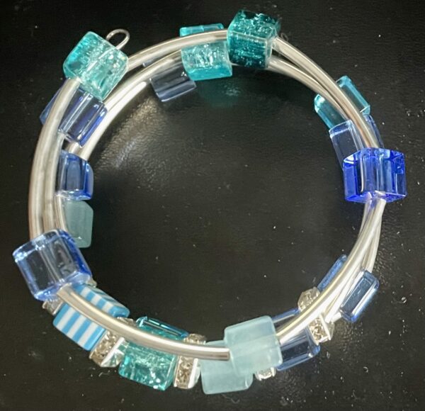 Cube bead bracelet - Image 6
