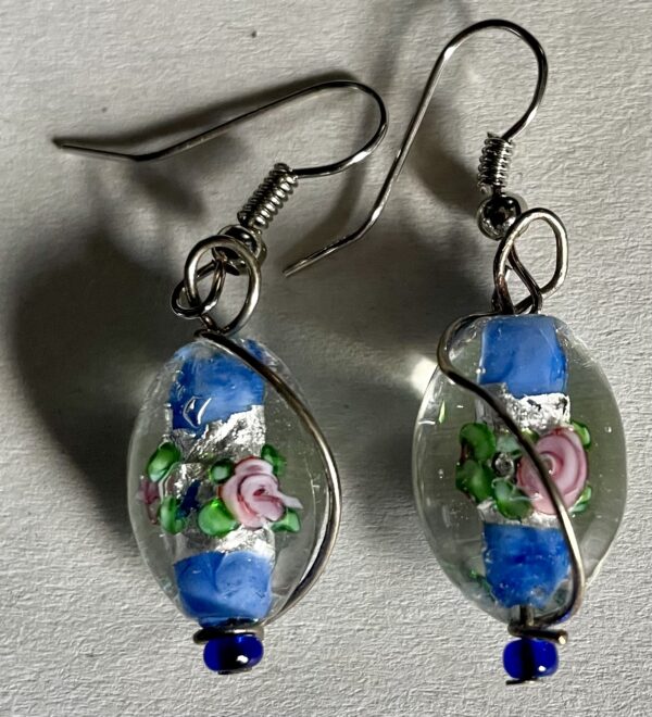 Lampwork wire wrapped earrings - Image 5