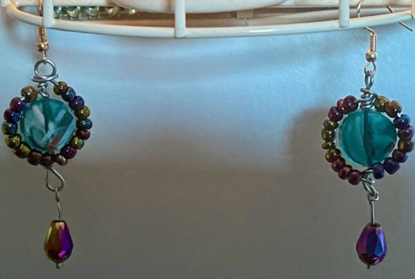 Crystal dangle earrings - Image 4