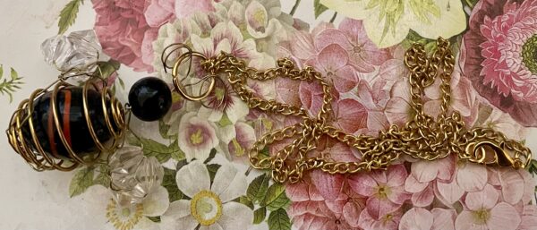 Honey Bee pendant - Image 4