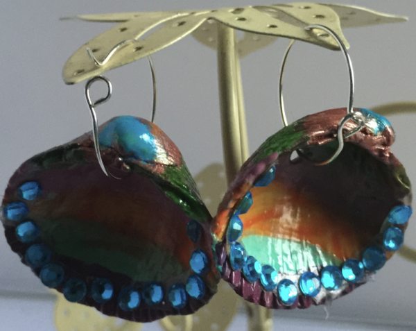 Multicoloured shell earrings - Image 4