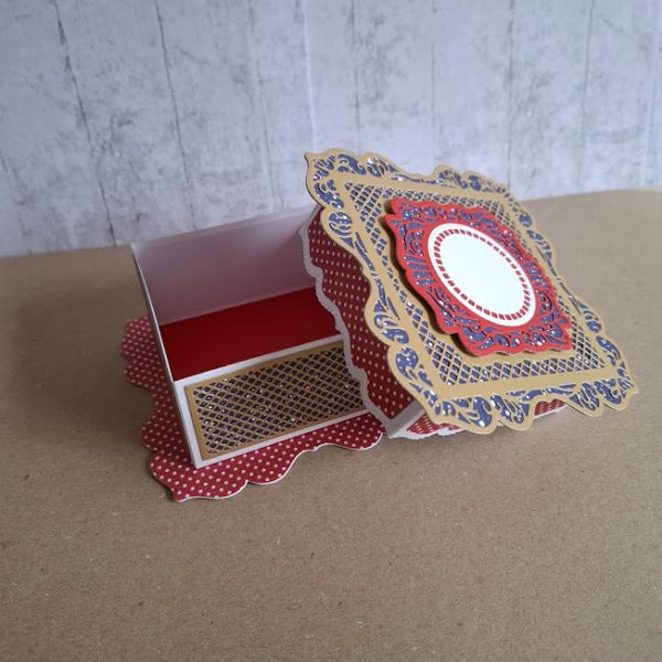 Red and Gold Gift Box - Image 3
