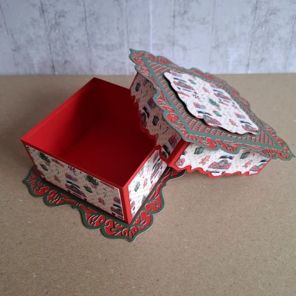 Red And Green Gift Box - Image 3