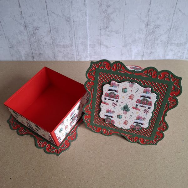 Red And Green Gift Box - Image 4