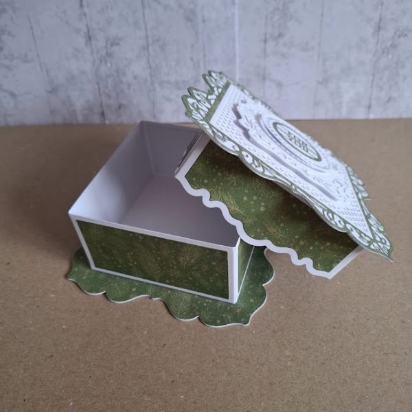 Olive Green And White Gift Box - Image 2