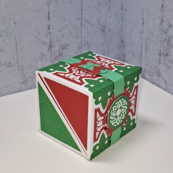 Red White Green - Cube Gift Box
