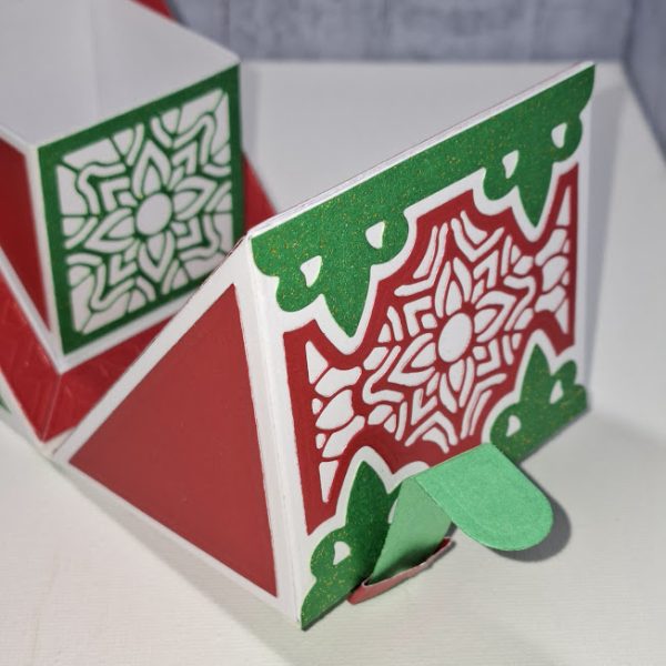 Red White Green - Cube Gift Box - Image 4