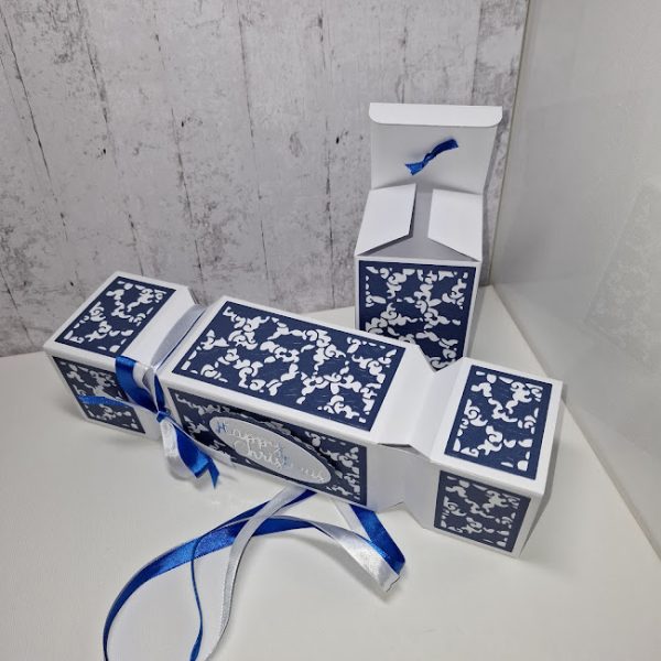 Blue Cracker Design Gift Box - Image 6