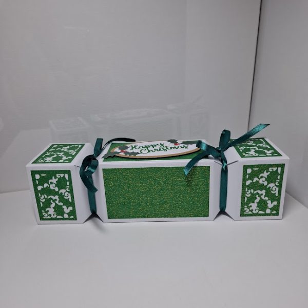 Green Cracker Design Gift Box - Image 2