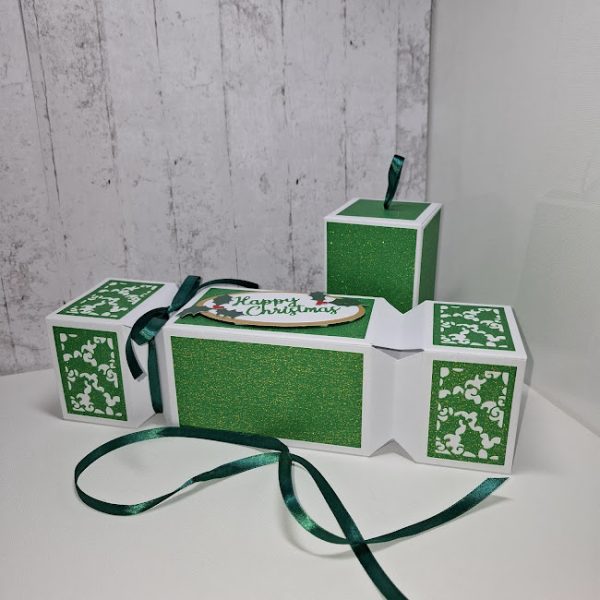 Green Cracker Design Gift Box - Image 5