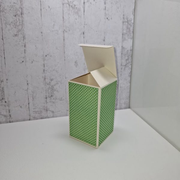Green Polka Dot Design Gift Box - Image 3