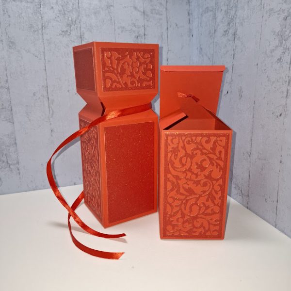 Red Half Cracker Design Gift Box - Image 4