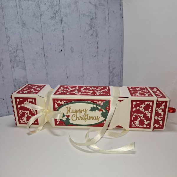 Red Cracker Design Gift Box - Image 3