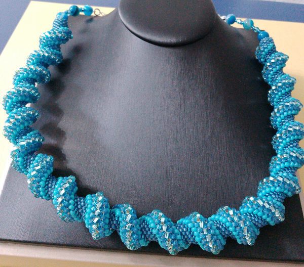 Blue Whisper Spiral – Cellini Beaded Necklace with Blue Agate & Silver-Plated Clasp