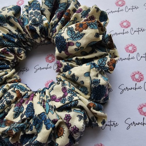 Gorgeous Vintage Floral Scrunchie - Size: XL (XTRA FRILL) - Image 5