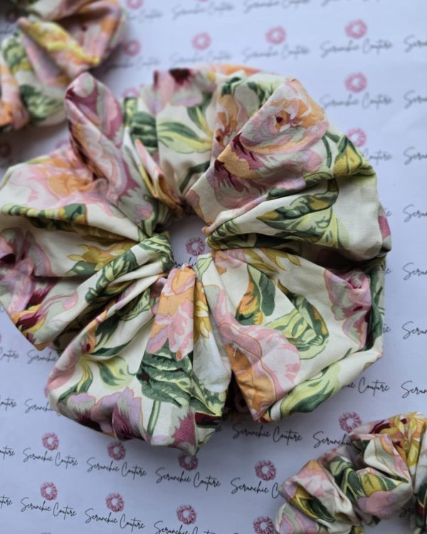 Beautiful Floral Scrunchie - Size: XXL - Image 4