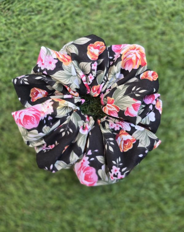 Dark Floral Print Scrunchie - Size: XL (XTRA FRILL) - Image 7