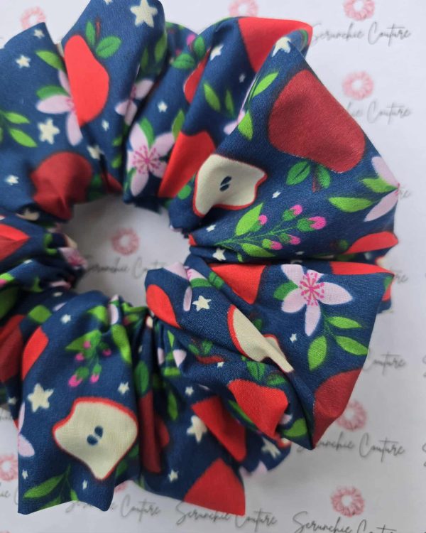 Apple Print Scrunchie - Size: XL