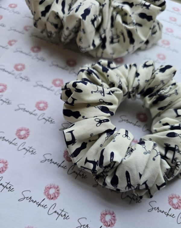 Seamstress Cream/Navy Scrunchie - Size: Regular