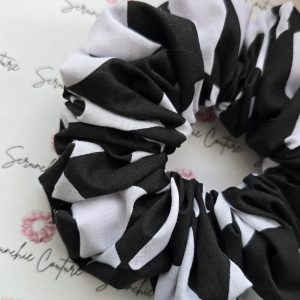 Harlequin Print Scrunchie - Size: Regular
