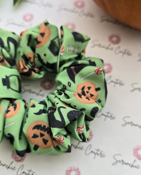 Green Halloween Print Scrunchie - Size: Regular - Image 4