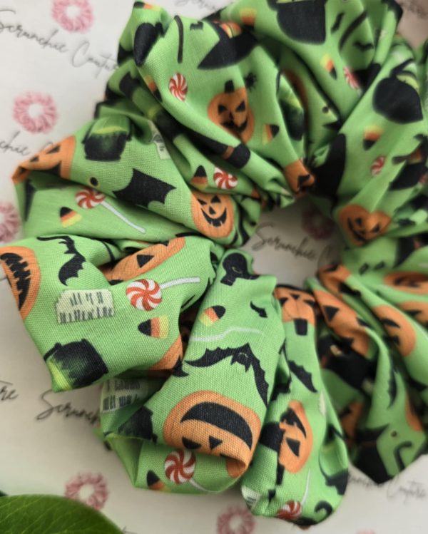Green Halloween Print Scrunchie - Size: XL