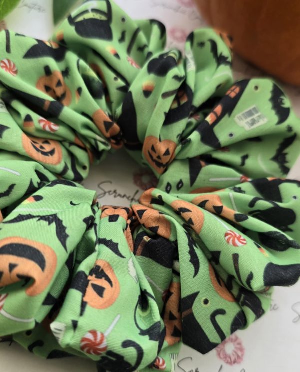 Green Halloween Print Scrunchie - Size: XL - Image 4